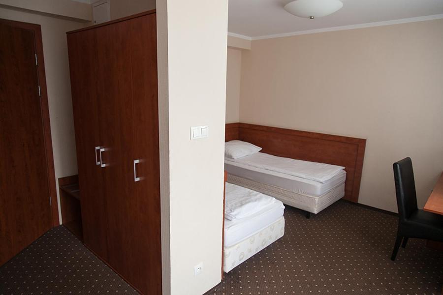 Papaver Hotel Ślesin Buitenkant foto